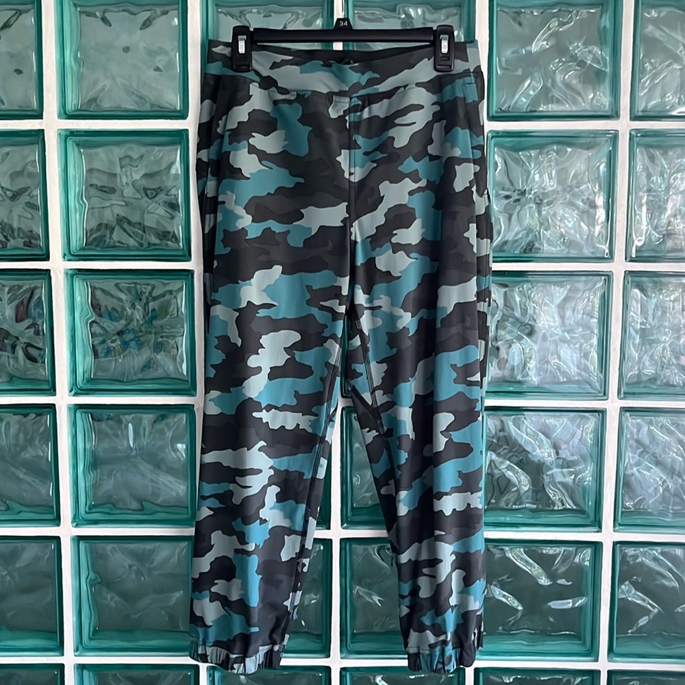 Lululemon Adapted State HR Joggers-Cropped Length